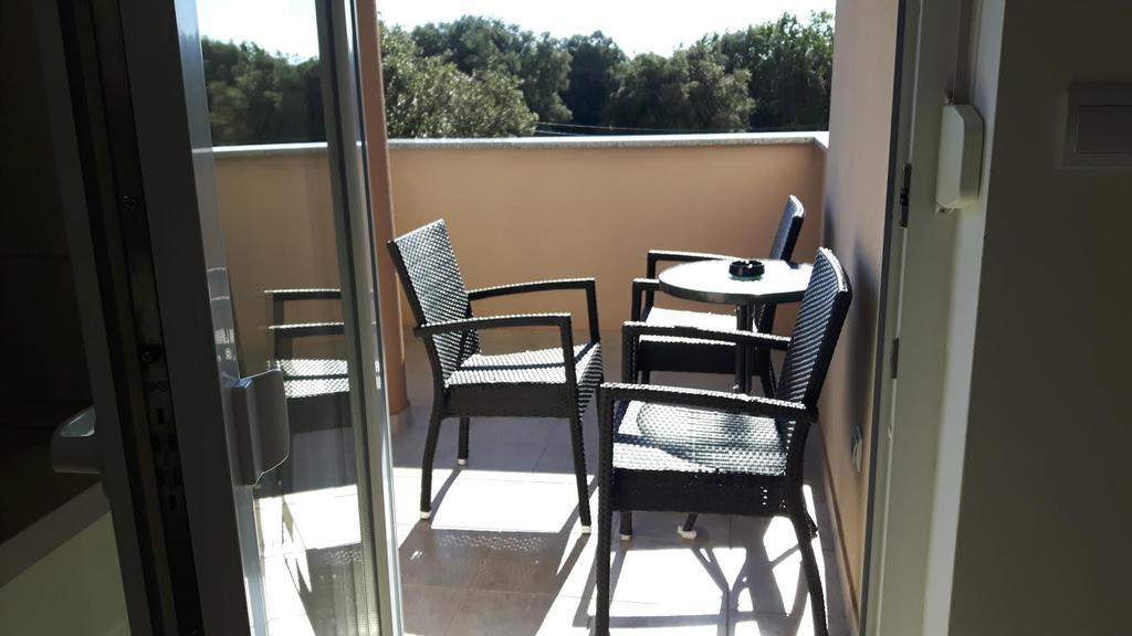 Apartment Matea Banjole Exterior photo